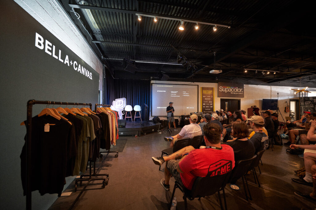 Crowd at printed threads 3 1024x682