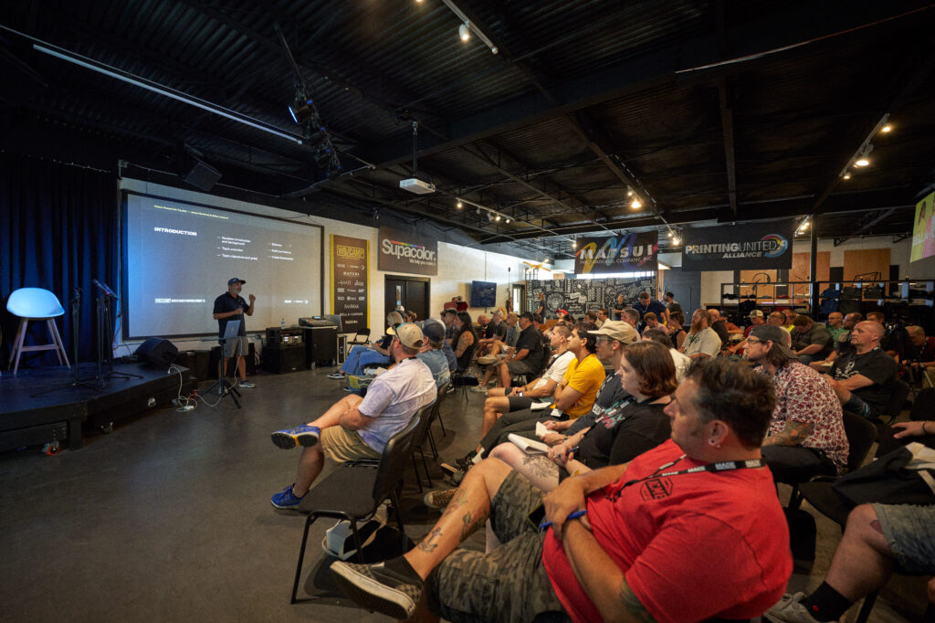 Crowd at printed threads 4 1024x682