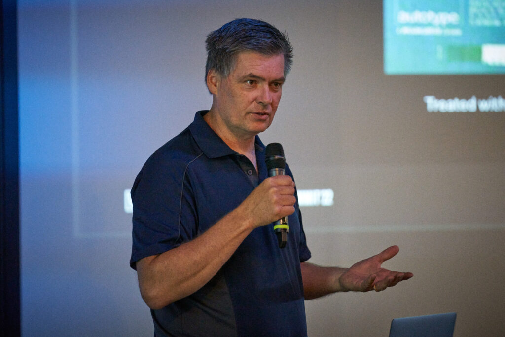 Presenters 2 1024x683